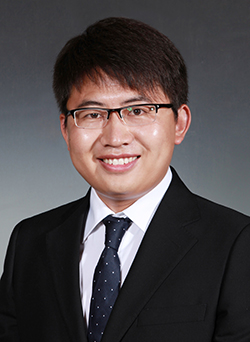 李健男